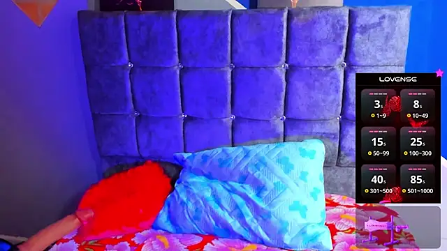 Snapshot of kalet-skinny chatting on 10/17/25, 12:52 kalet-skinny online show from 10/17/25, 12:52