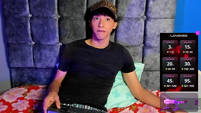 Snapshot of kalet-skinny chatting on 10/22/25, 12:38 kalet-skinny online show from 10/22/25, 12:38