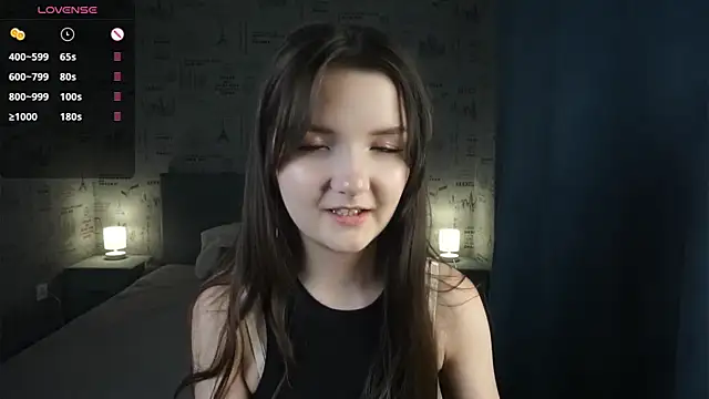 Snapshot of _Cute_World_ chatting on 10/17/25, 09:28  Cute World  online show from 10/17/25, 09:28