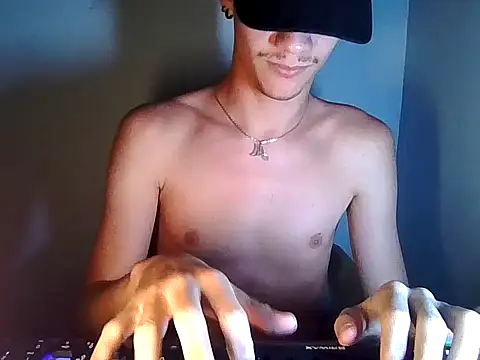 Snapshot of Santyingreg0 chatting on 10/23/25, 09:57 Santyingreg0 online show from 10/23/25, 09:57