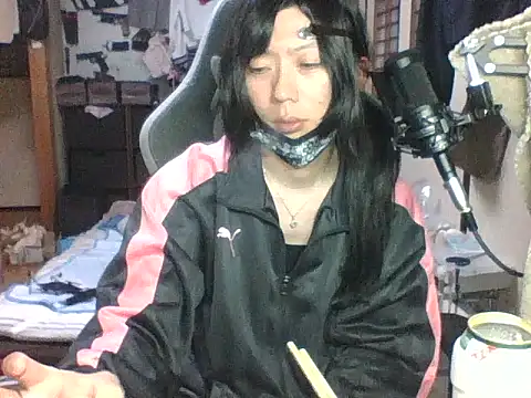 Snapshot of harinyanxxx chatting on 10/21/25, 07:14 harinyanxxx online show from 10/21/25, 07:14