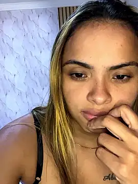 Snapshot of safadinhaquenteW chatting on 01/10/26, 05:15 safadinhaquenteW online show from 01/10/26, 05:15
