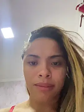 Snapshot of safadinhaquenteW chatting on 02/07/26, 04:27 safadinhaquenteW online show from 02/07/26, 04:27