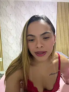 Snapshot of safadinhaquenteW chatting on 04/03/26, 02:20 safadinhaquenteW online show from 04/03/26, 02:20