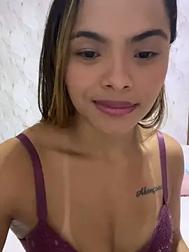Snapshot of safadinhaquenteW chatting on 05/21/26, 03:30 safadinhaquenteW online show from 05/21/26, 03:30