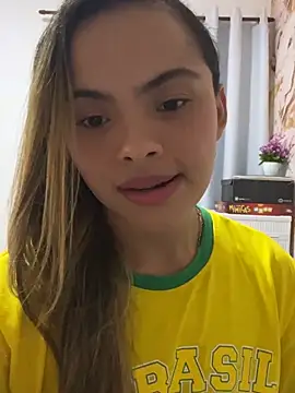 Snapshot of safadinhaquenteW chatting on 06/17/26, 04:08 safadinhaquenteW online show from 06/17/26, 04:08