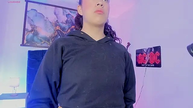 Snapshot of Ximen_moo chatting on 11/14/25, 04:44 Ximen moo online show from 11/14/25, 04:44