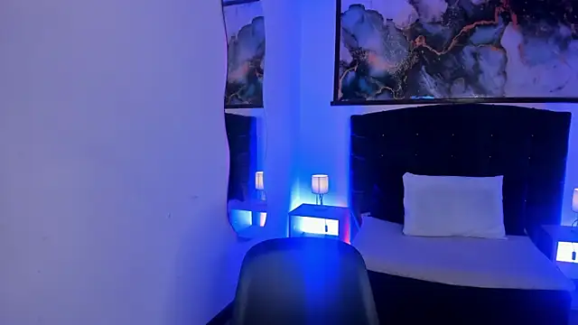 Snapshot of Ximen_moo chatting on 11/19/25, 05:29 Ximen moo online show from 11/19/25, 05:29