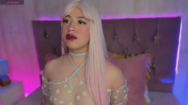 Snapshot of Ximen_moo chatting on 11/23/25, 04:34 Ximen moo online show from 11/23/25, 04:34