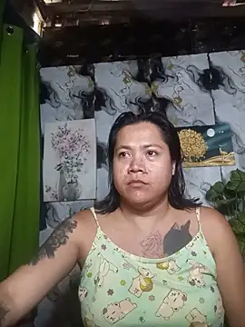 trishacummerts online show from 06/01/26, 03:52
