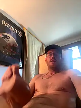 Snapshot of BigDickMike420 chatting on 10/17/25, 10:12 BigDickMike420 online show from 10/17/25, 10:12