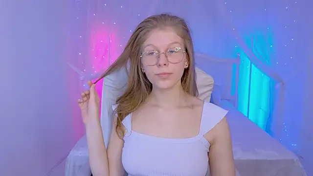 Snapshot of Angelie__Eyes chatting on 11/30/25, 03:27 Angelie Eyes online show from 11/30/25, 03:27