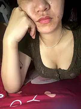 TranOanh999 online show from 10/15/25, 09:48