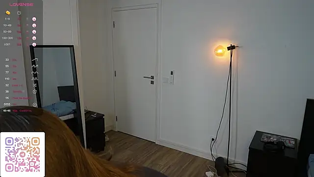 Snapshot of NeonyMuse chatting on 11/26/25, 10:27 NeonyMuse online show from 11/26/25, 10:27