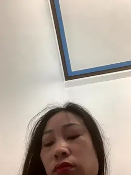 Snapshot of Linh_sexyy chatting on 10/27/25, 08:46 Linh sexyy online show from 10/27/25, 08:46