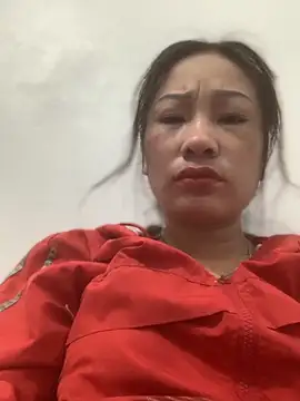 Snapshot of Linh_sexyy chatting on 11/06/25, 10:54 Linh sexyy online show from 11/06/25, 10:54