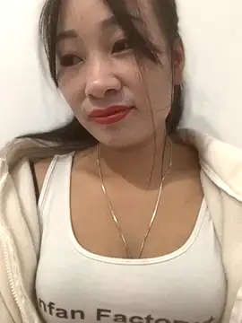 Snapshot of Linh_sexyy chatting on 11/16/25, 09:20 Linh sexyy online show from 11/16/25, 09:20