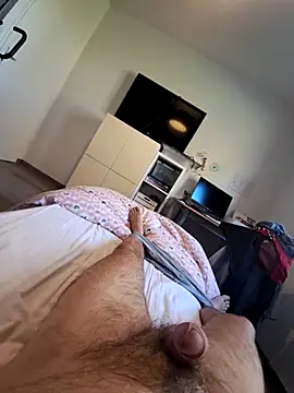 Snapshot of nico33000a chatting on 11/03/25, 08:59 nico33000a online show from 11/03/25, 08:59