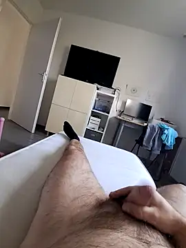 Snapshot of nico33000a chatting on 12/01/25, 01:49 nico33000a online show from 12/01/25, 01:49