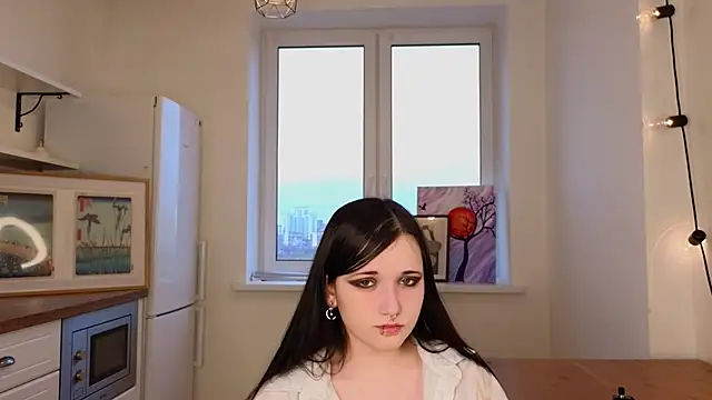 BrynnJune online show from 10/29/25, 04:04