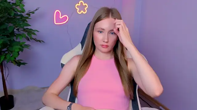 EllyColins online show from 07/05/26, 04:30