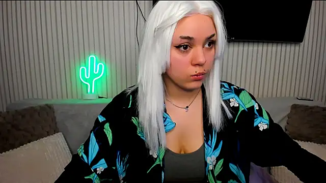 EricaHoff23 online show from 10/23/25, 02:16