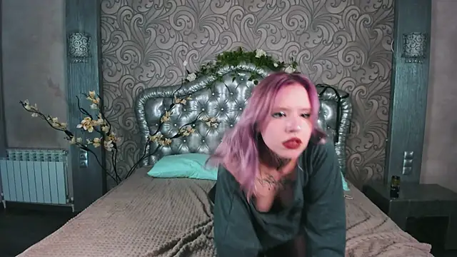 FaeRozellin online show from 10/13/25, 10:32