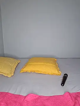 Snapshot of certifiedhottie2025 chatting on 10/20/25, 06:03 certifiedhottie2025 online show from 10/20/25, 06:03