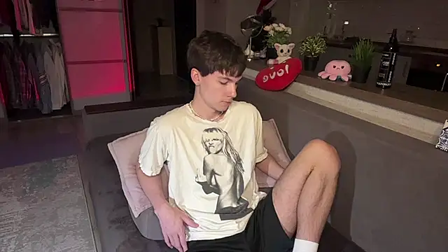 Snapshot of Jeremy1Scott chatting on 12/03/25, 09:35 Jeremy1Scott online show from 12/03/25, 09:35