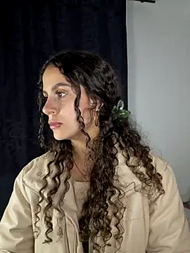 Snapshot of danna_gomez_07 chatting on 12/04/25, 02:43 danna gomez 07 online show from 12/04/25, 02:43