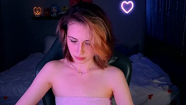 Keti moon online show from 06/12/26, 07:57