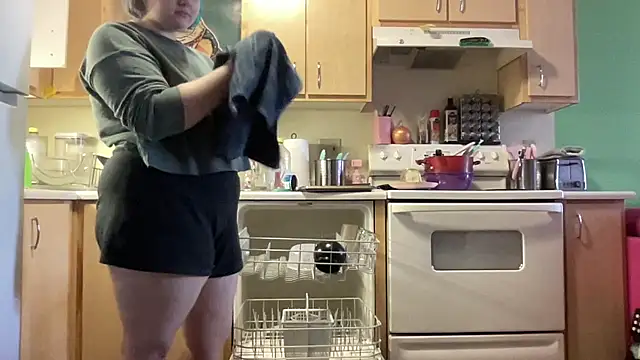 Snapshot of babycakespnw chatting on 10/19/25, 05:35 babycakespnw online show from 10/19/25, 05:35