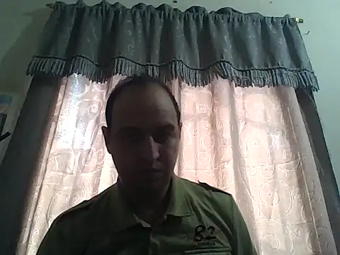 Snapshot of sacarlettareyo chatting on 10/26/25, 05:52 sacarlettareyo online show from 10/26/25, 05:52