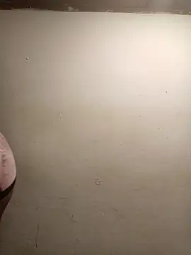 Snapshot of lacrespa24 chatting on 10/29/25, 01:52 lacrespa24 online show from 10/29/25, 01:52