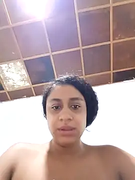 Snapshot of lacrespa24 chatting on 11/02/25, 05:48 lacrespa24 online show from 11/02/25, 05:48