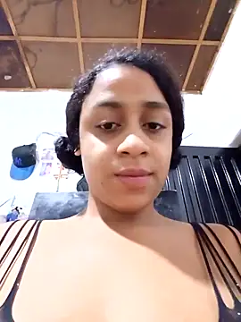 Snapshot of lacrespa24 chatting on 11/15/25, 11:32 lacrespa24 online show from 11/15/25, 11:32