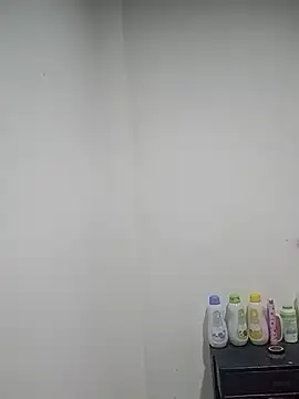 nikol 206 online show from 10/28/25, 12:14