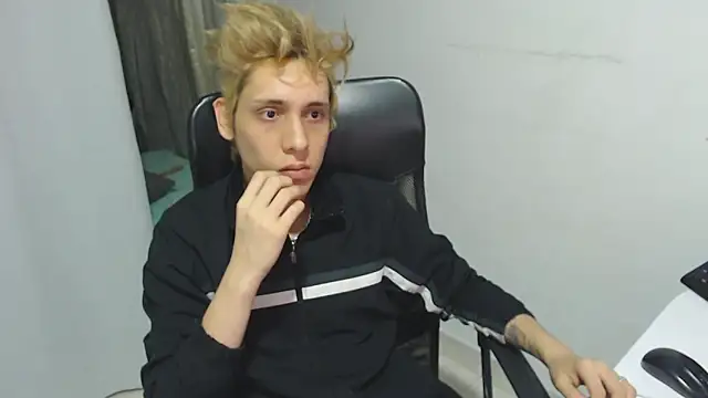 KingSuccubus online show from 10/24/25, 03:47