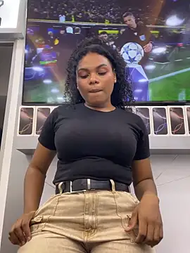 Snapshot of Valerii_smithh chatting on 11/25/25, 07:58 Valerii smithh online show from 11/25/25, 07:58