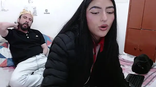 Snapshot of Isis_Robert chatting on 10/25/25, 10:26 Isis Robert online show from 10/25/25, 10:26