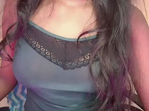 Snapshot of Rashiii_ chatting on 10/19/25, 03:07 Rashiii  online show from 10/19/25, 03:07