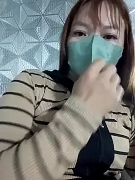 Snapshot of nat-tri chatting on 02/12/26, 04:24 nat-tri online show from 02/12/26, 04:24