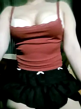 Snapshot of LalayCii chatting on 10/14/25, 11:33 LalayCii online show from 10/14/25, 11:33
