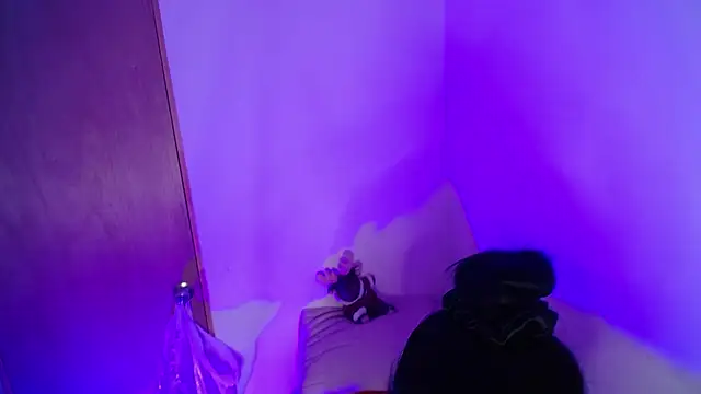 Miranda kim  online show from 11/08/25, 11:47