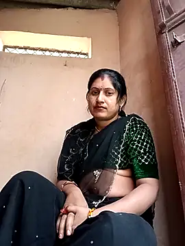 Snapshot of Rayal_bhabi chatting on 11/24/25, 10:48 Rayal bhabi online show from 11/24/25, 10:48