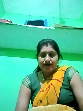 Snapshot of Rayal_bhabi chatting on 12/18/25, 03:40 Rayal bhabi online show from 12/18/25, 03:40