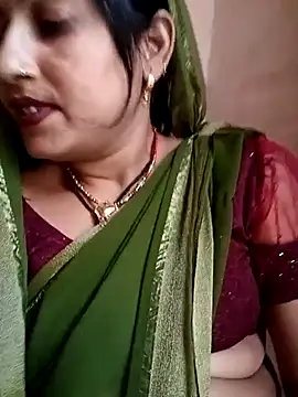 Snapshot of Rayal_bhabi chatting on 01/12/26, 10:42 Rayal bhabi online show from 01/12/26, 10:42