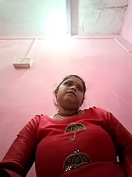 Snapshot of Manya_cute chatting on 10/25/25, 02:24 Manya cute online show from 10/25/25, 02:24
