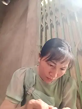 Snapshot of Meo_x chatting on 10/16/25, 06:47 Meo x online show from 10/16/25, 06:47