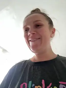 Amy  Leee  online show from 06/19/26, 11:36
